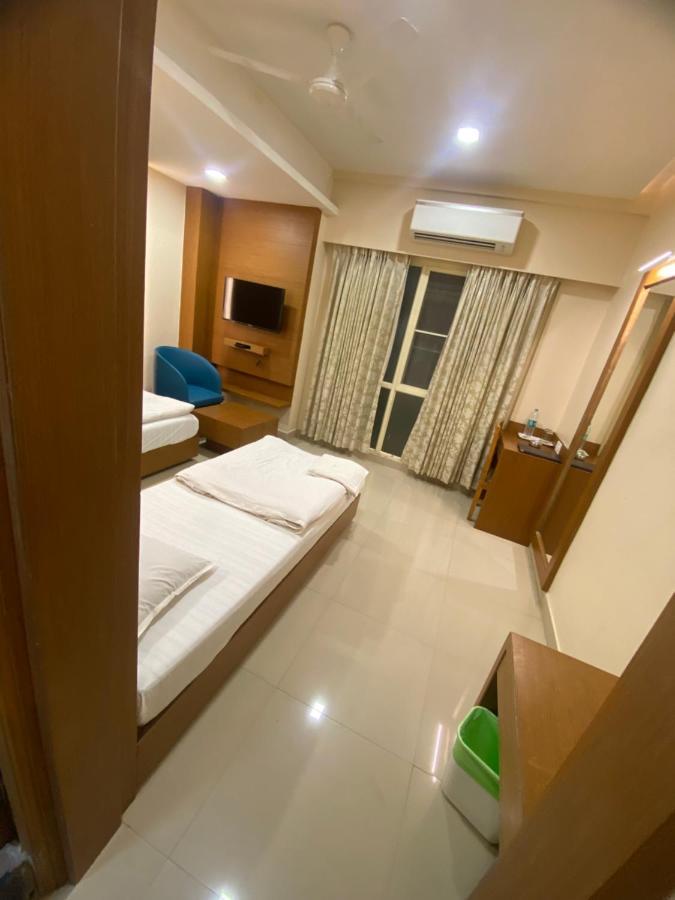 Greens Suite - Business Class Hotel - Opposite Ripon Building 첸나이 외부 사진