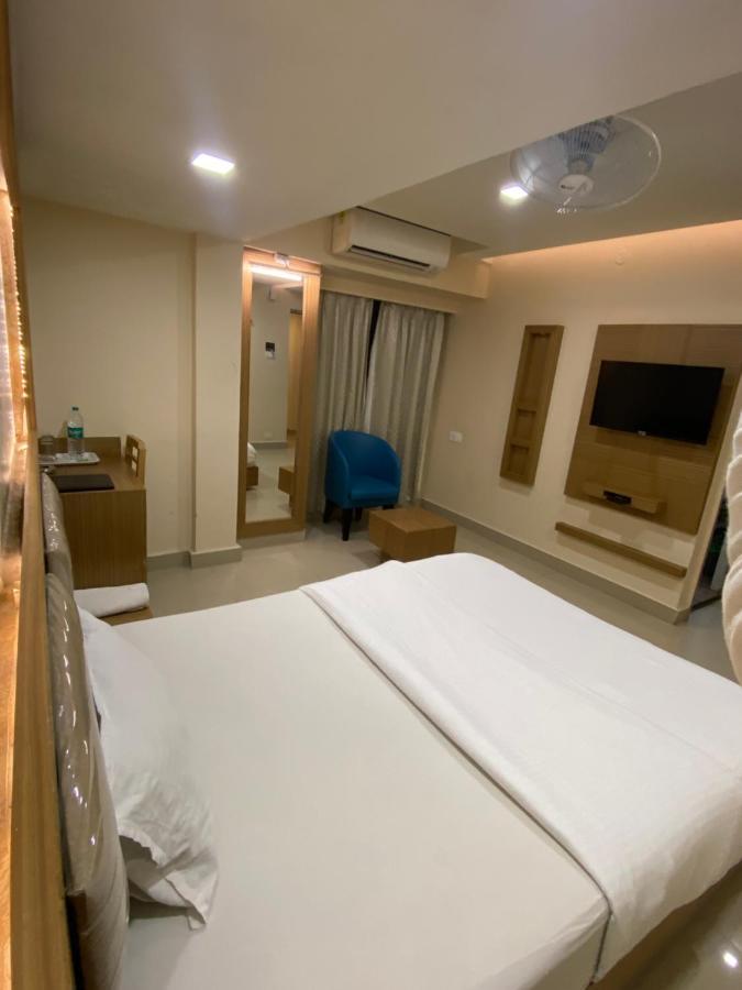 Greens Suite - Business Class Hotel - Opposite Ripon Building 첸나이 외부 사진